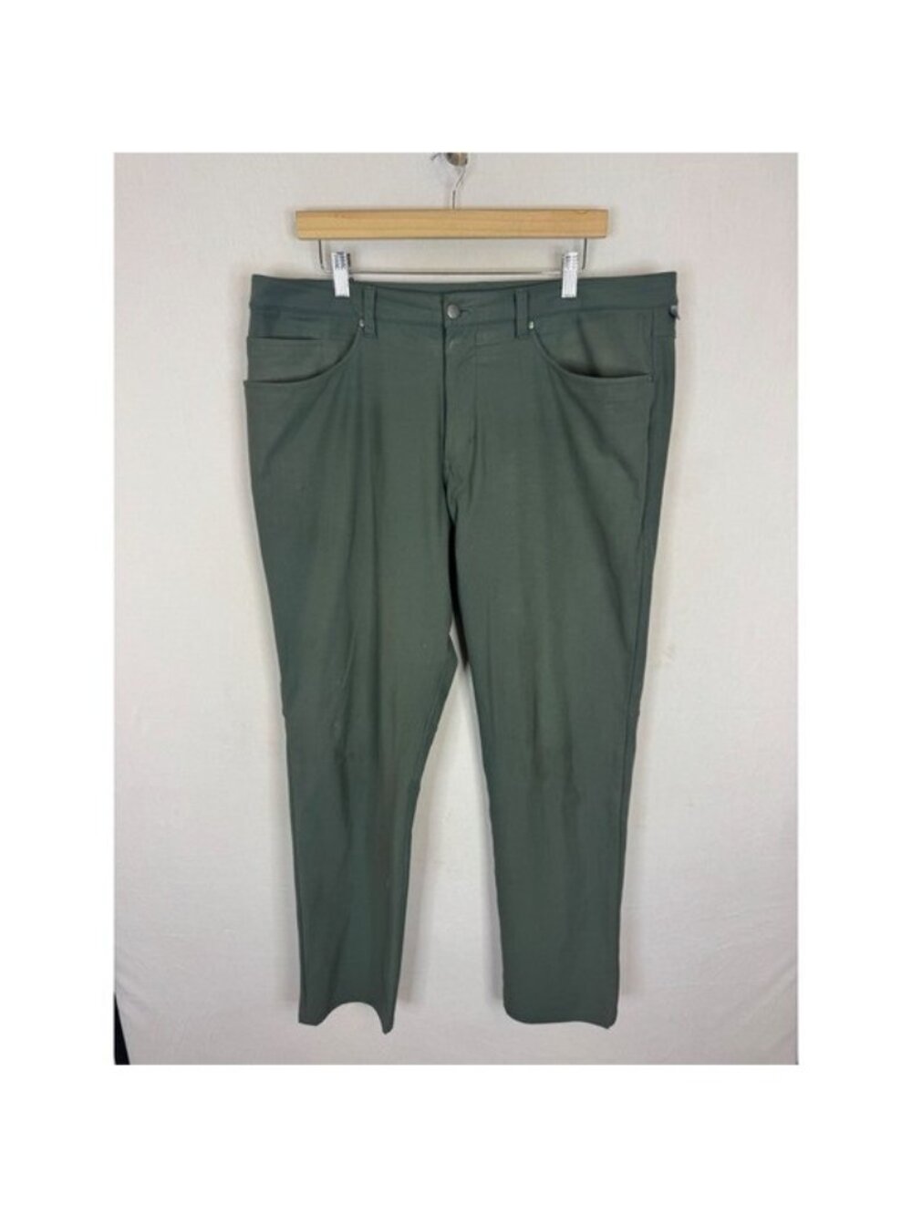 Lululemon ABC Pant Classic Fit 34 Warpstreme Olive Green Mens 38X34 LM5368S